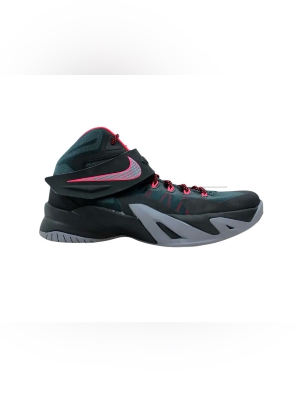 Nike LeBron James Youth Basketball Shoe